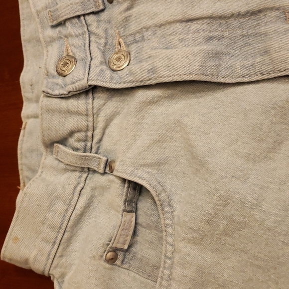 VINTAGE Lee Ribcage High Waist Denim Shorts 23" Waist Light Wash 10" inseam - Picture 2 of 15